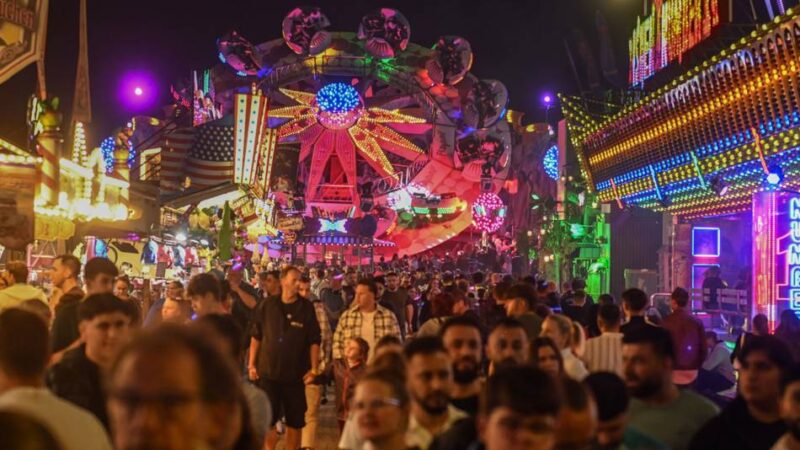 Volksfest in Moers: Kirmesmontag wird zum Familientag mit Rabatten