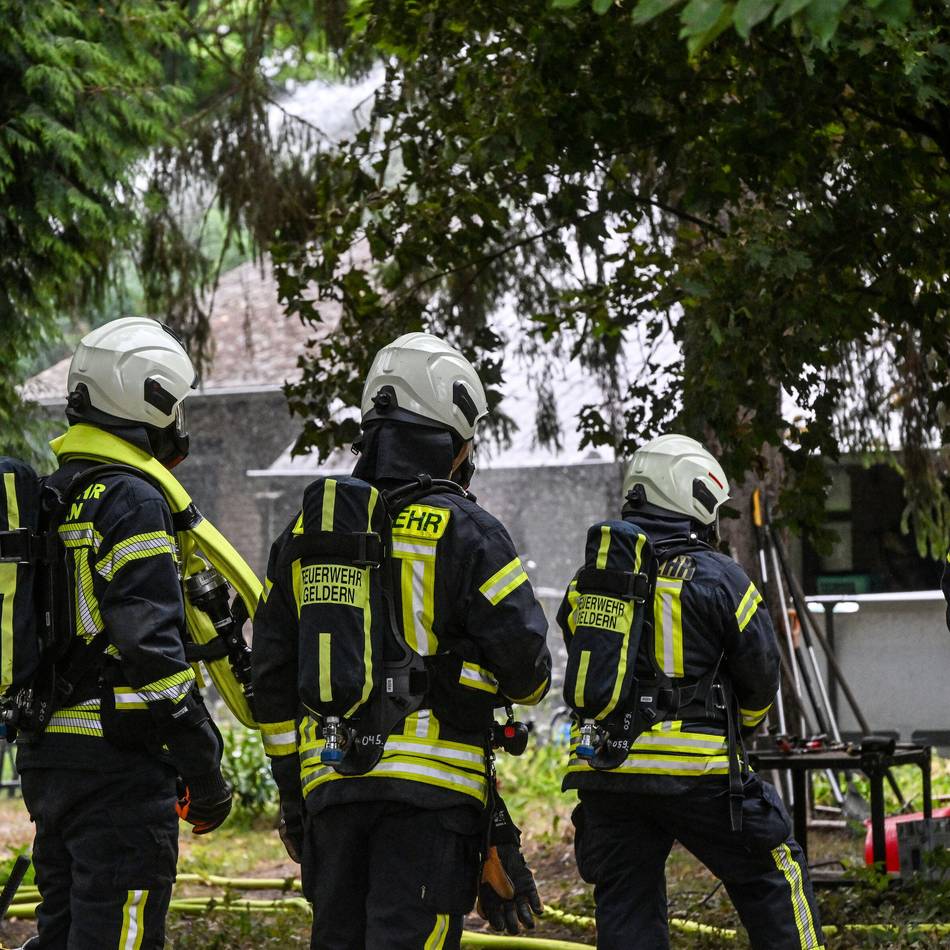 Dankeschön an Helfer: Nach Brand neben Disco E-Dry in Geldern: So geht es Familie und Tieren