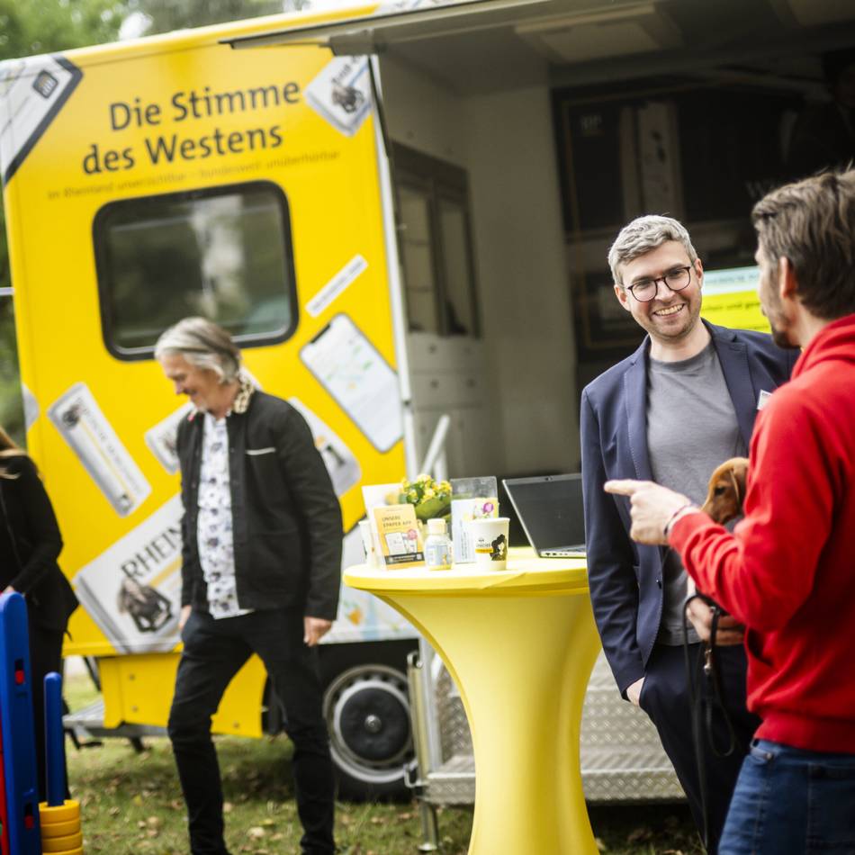Pop-up-Redaktion am Sonntag: Wir kommen ins Gespräch – die RP bei Parklife im Zoopark