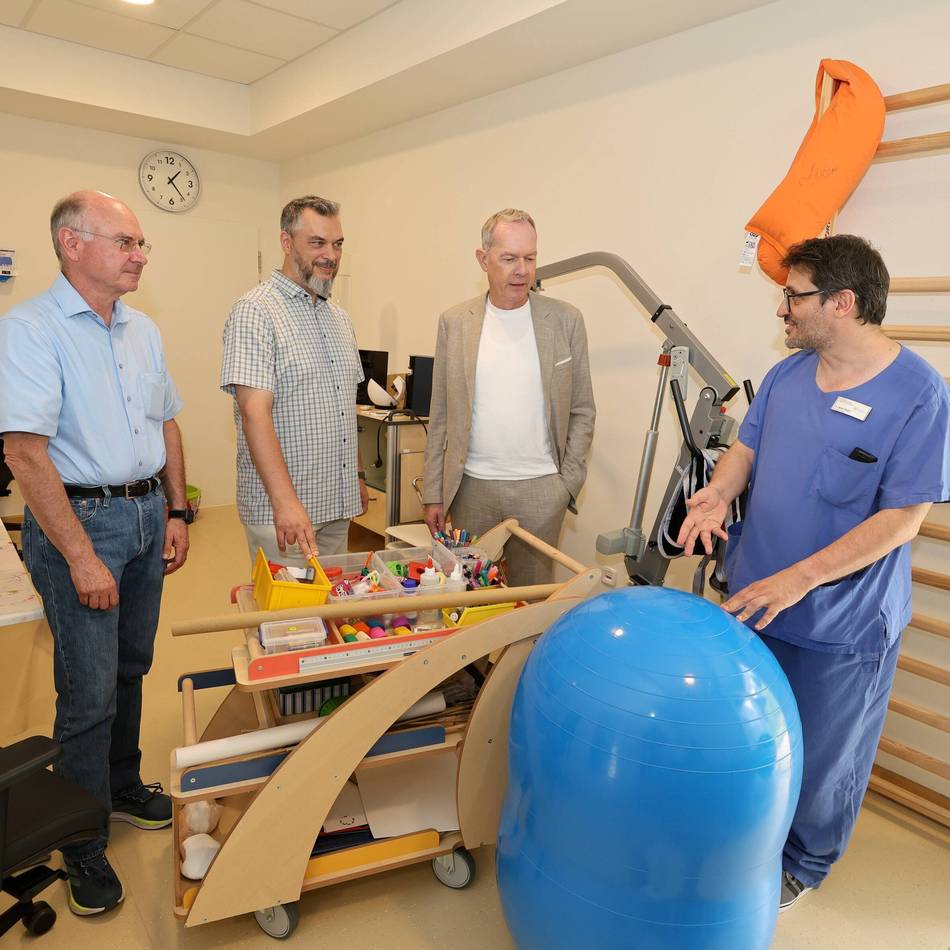 Klinikum Leverkusen: „Rotary Club“ spendet 8000 Euro für die Zeitinsel