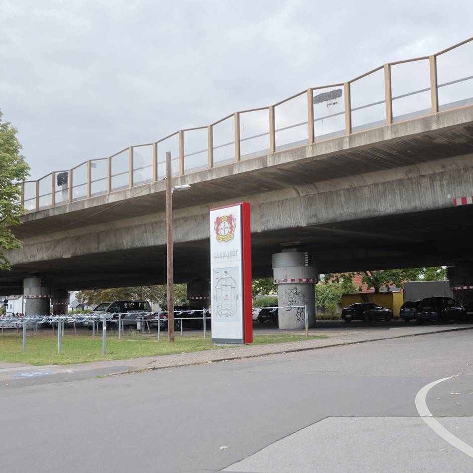 Parkplätze an der BayArena: A1-Stelze in Leverkusen – Bürgerbeteiligung für Mammutprojekt startet