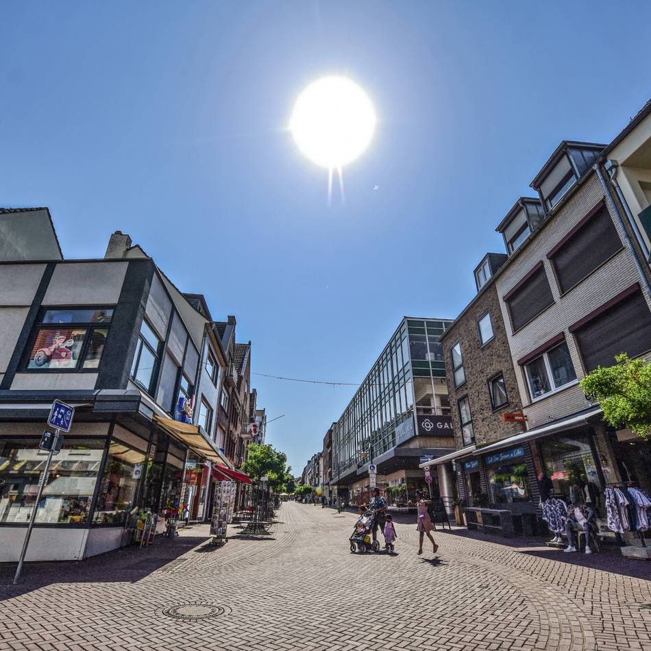 Einkaufen in Kleve: After Work Shopping in Klever Innenstadt am 6. August
