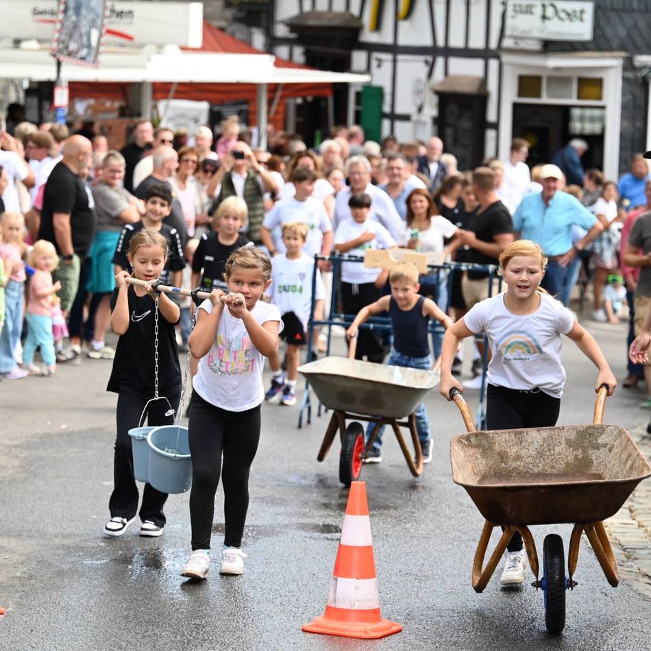 Kirmes in Dhünn am vorletzten Augustwochenende: So wird Dhünn drei Tage lang zur Festmeile