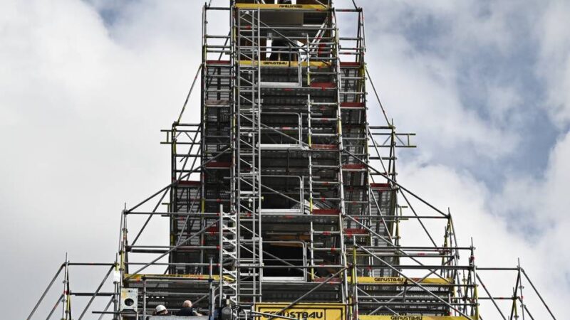 Stadtkirche Wermelskirchen: Riesiges Interesse an Fahrt auf den Turm