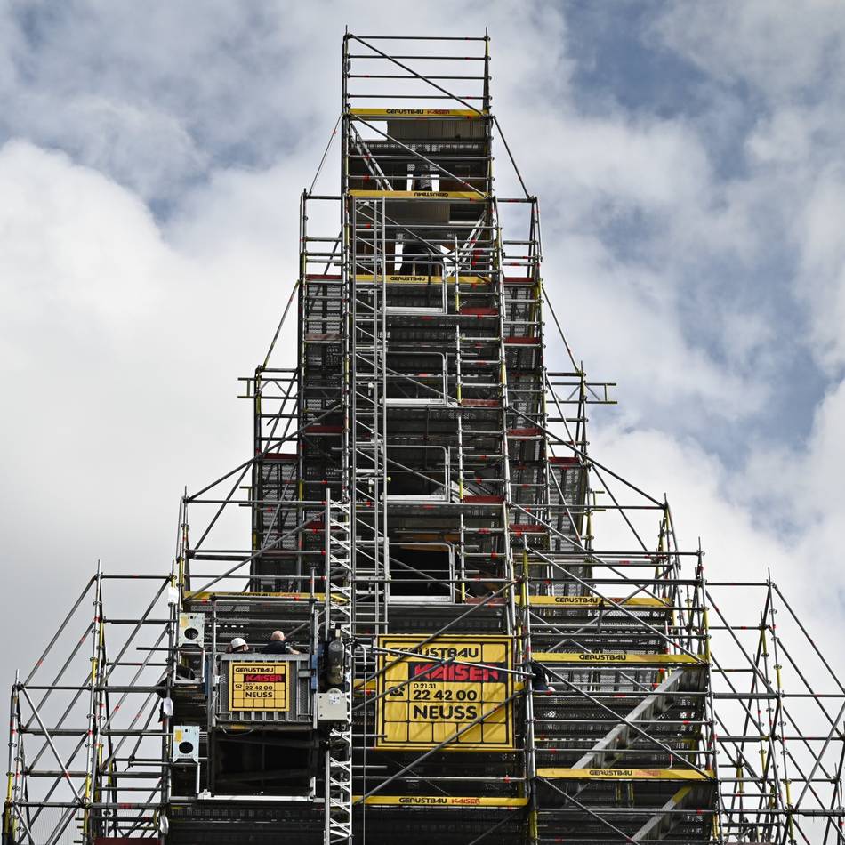 Stadtkirche Wermelskirchen: Riesiges Interesse an Fahrt auf den Turm