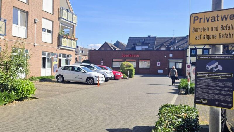 47,50 Euro Strafe fürs Schild lesen: „Die drohen uns sogar schon mit einem Inkassobüro“ – Park-Abzocke in Dormagen?