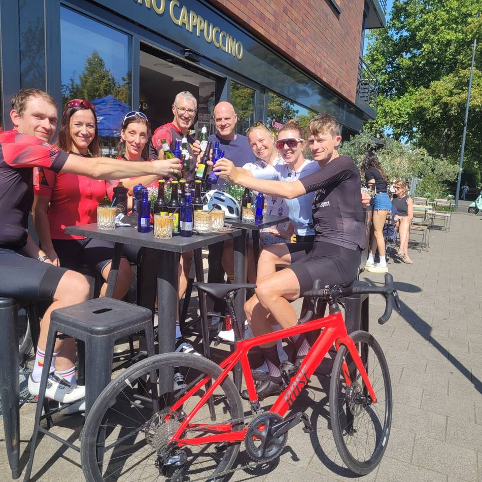Draußen genießen in Meerbusch: Wo Meerbuscher High Society und Radsportfans zusammenkommen