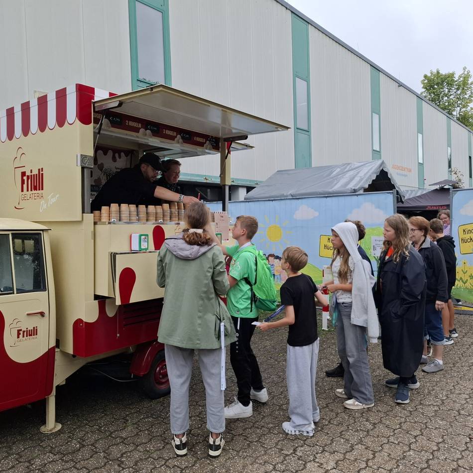 Kinderdorf Hückeswagen: Eiscafé Friuli spendiert Eis fürs Kinderdorf
