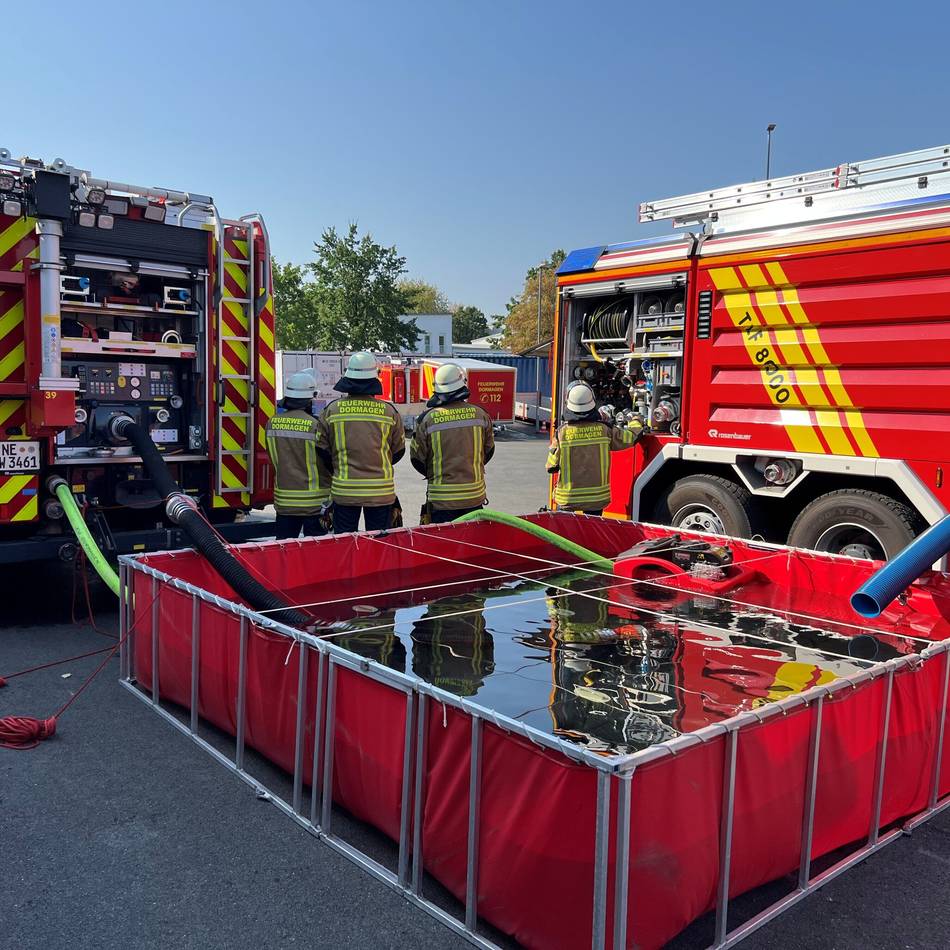 Retter in Dormagen üben den Ernstfall: So trainiert die Feuerwehr für Waldbrände