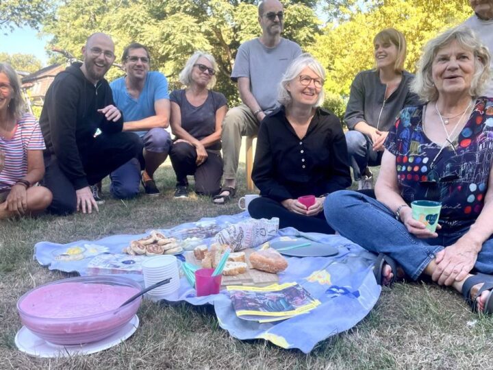 Freundschaftswochen des Zentrum plus: Picknick im Elbroichpark: Wie aus Fremden neue Freunde werden