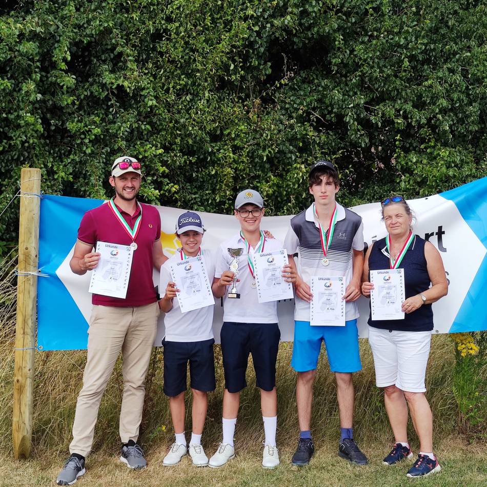 Cusanus-Gymnasium Erkelenz: Golfer des Cusanus werden Vizemeister in NRW