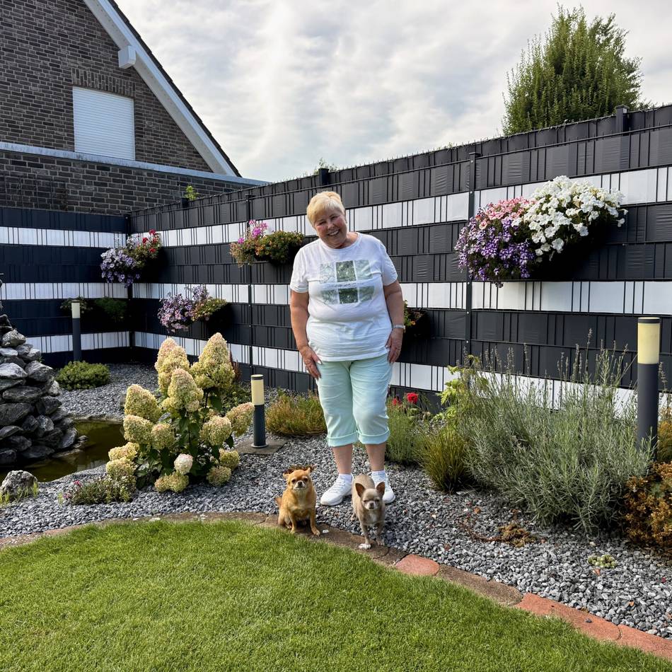 Karin veröffentlicht ersten Schlager: Über 700.000 Aufrufe für das Tik-Tok-Video einer 70-Jährigen aus Goch