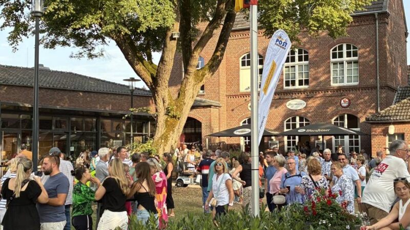 Feierabendmarkt in Korschenbroich: Streetfood auf dem Kirmesplatz bei „Glehn köstlich“