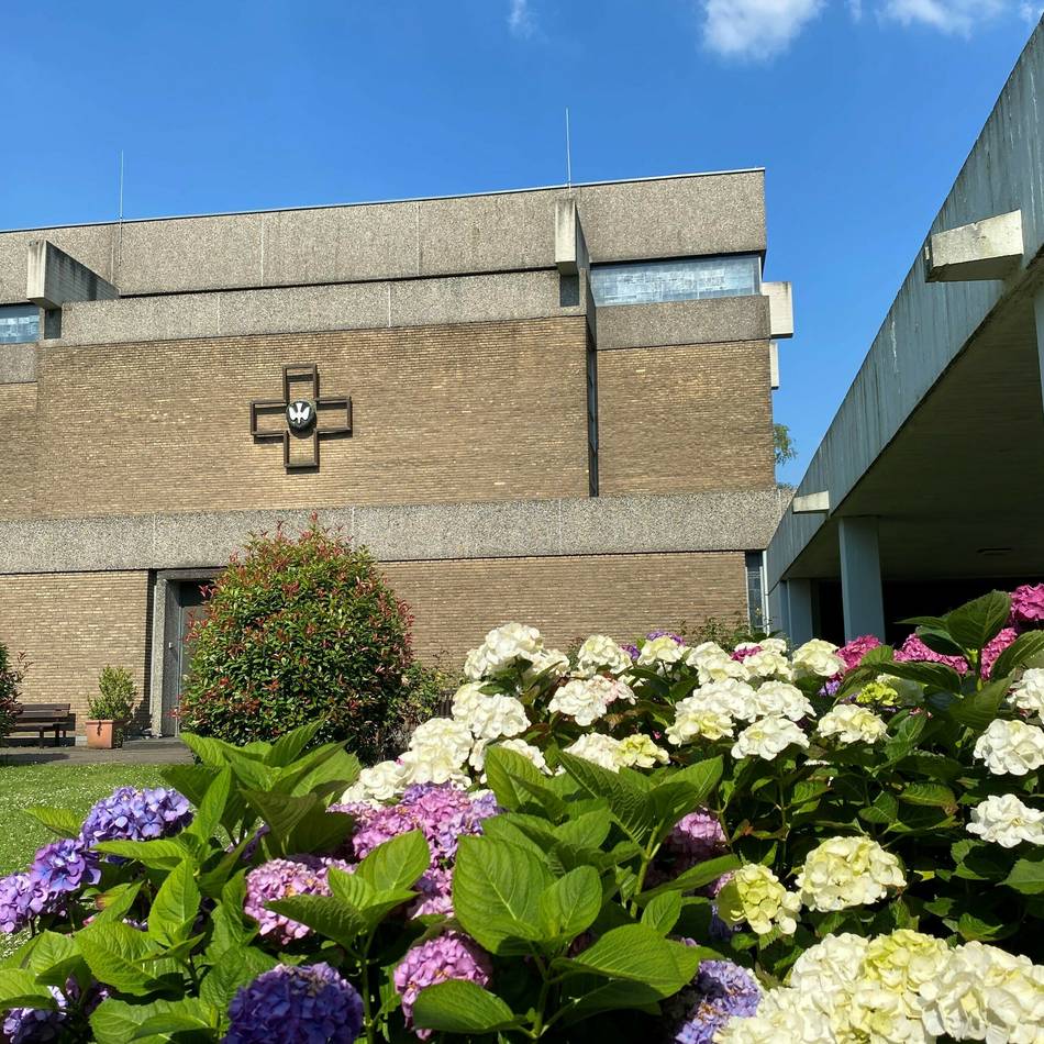Galerist Johann König übernimmt Kirche: Meerbuscher Heilig-Geist-Kirche wird zur Galerie