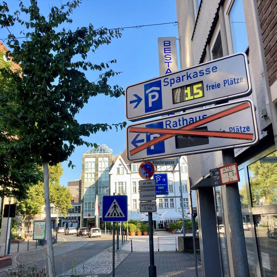 Rathaus-Tiefgarage in Neuss: „Viele Autofahrer legen gleich den Rückwärtsgang ein“