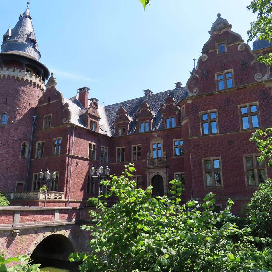 Seltener Einblick in Hinsbeck: So schön ist es im Park von Schloss Krickenbeck