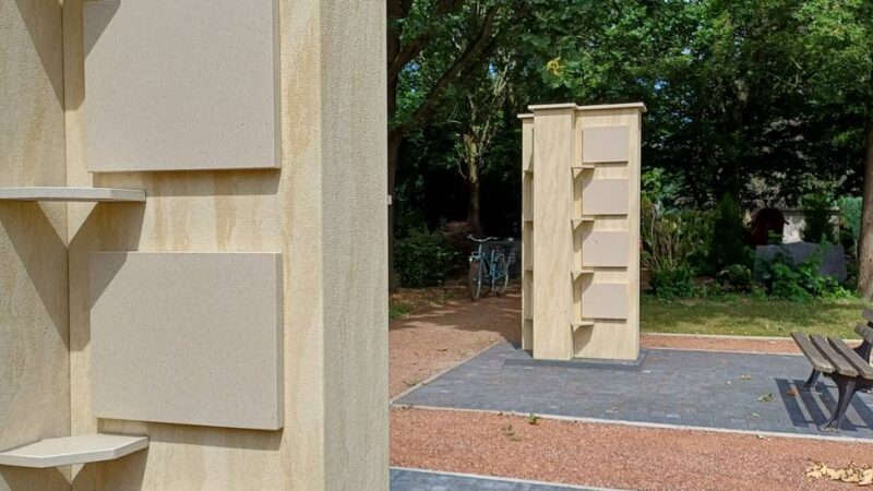 Auf zwei Friedhöfen in Korschenbroich: Neue Kreuz-Stelenwände auf Friedhöfen in Kleinenbroich und Glehn