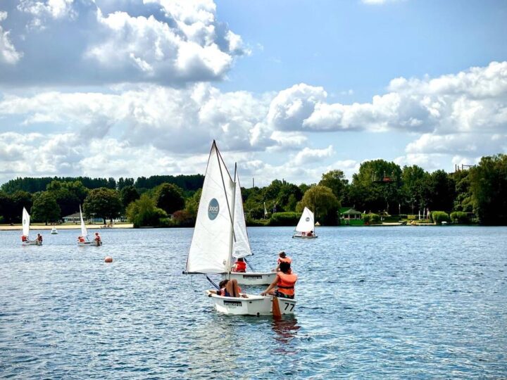 Surf-Yoga, Rafting und Rudern: Wo man in Düsseldorf unkompliziert Wassersport treiben kann