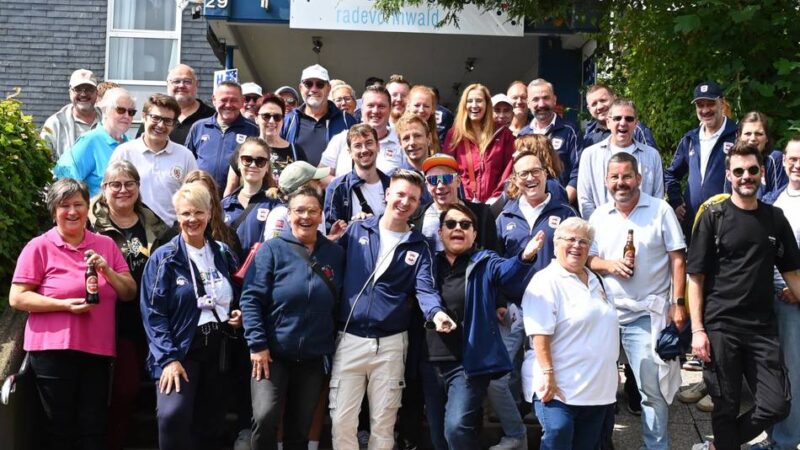 Kölner StattGarde zu Gast in Radevormwald: „Kölle Alaaf“ – und das mitten im August