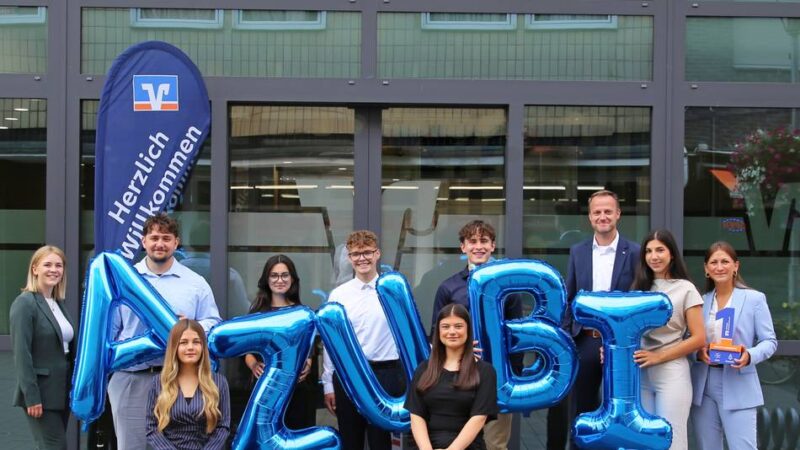 Sieben neue Auszubildende: Startschuss für die Volksbank-Azubis