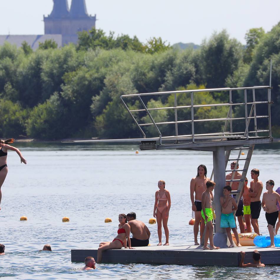 Schwimmen in der Xantener Südsee: „Ausgezeichnete Wasserqualität“ fürs Naturbad bescheinigt