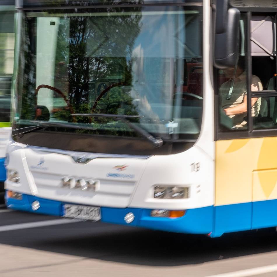 Busse der Bahnen der Stadt Monheim: Schnellbus SB59 fährt länger und erstmals am Wochenende