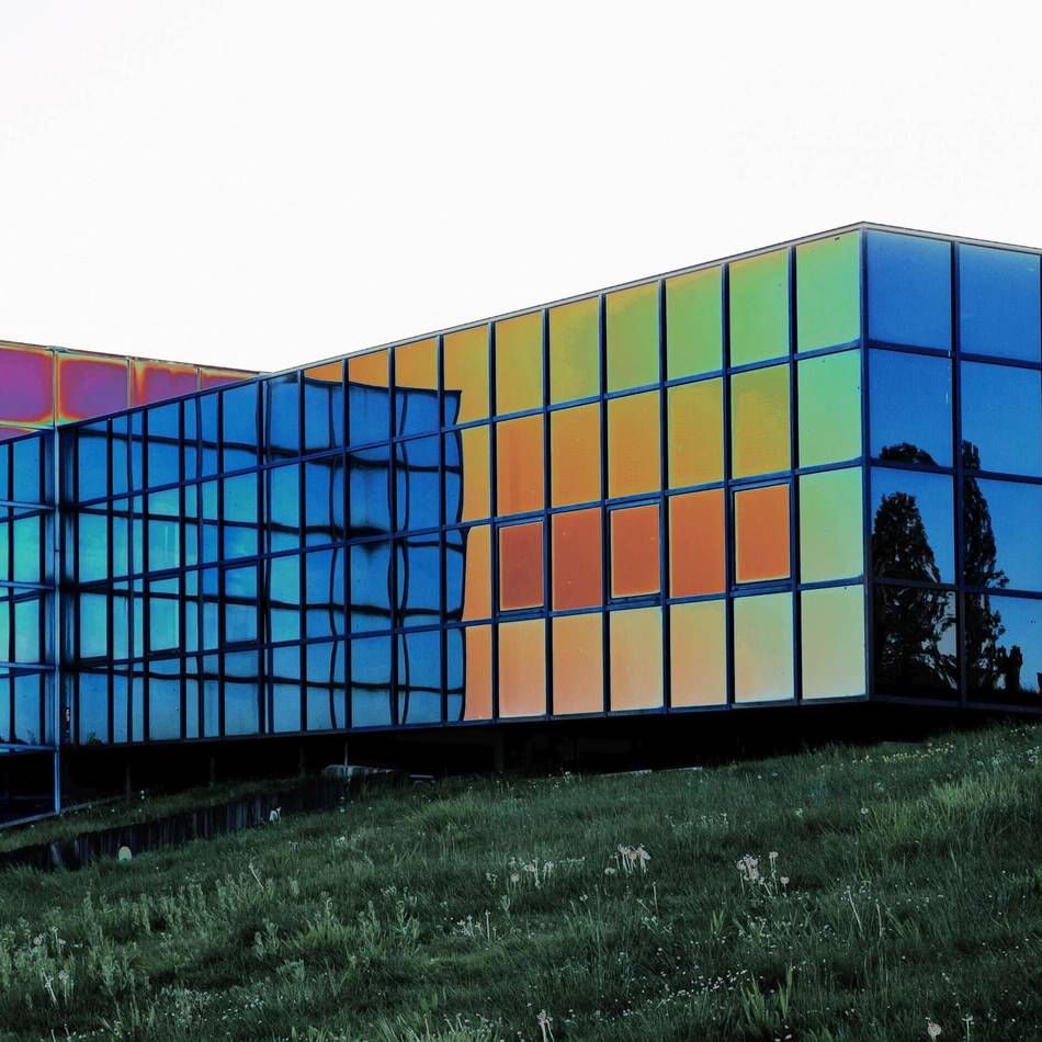 Kunst in Korschenbroich: Werke von sieben Fotografen im Kulturbahnhof