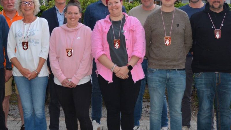 Karneval in Kleve: Schwanenfunker feiern Jubilare und begrüßen neue Mitglieder