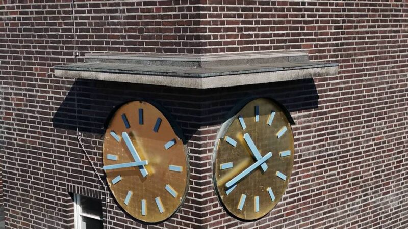 Hinter den Kulissen in Leverkusen: Historischer Uhrenturm der Realschule dient als strategischer Aussichtspunkt
