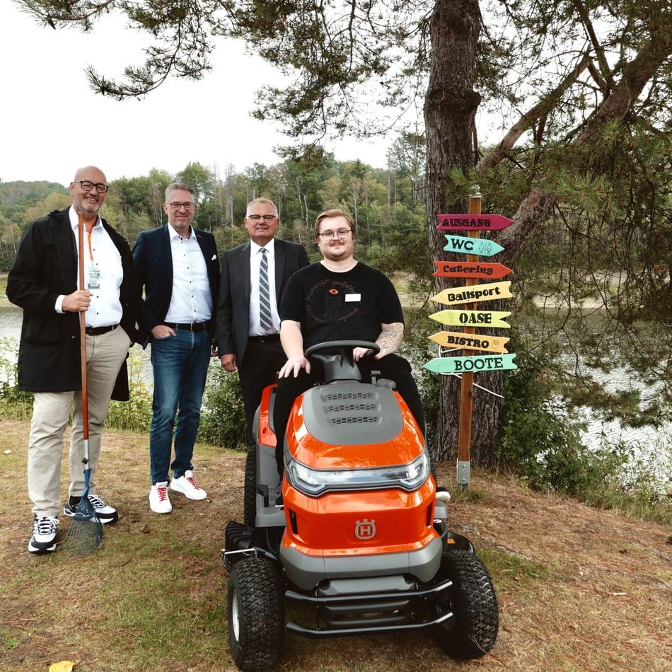 Freizeitpark Kräwinklerbrücke an der Stadtgrenze zu Radevormwald: Ruck-Zuck ist der Kräwi-Rasen frisch frisiert