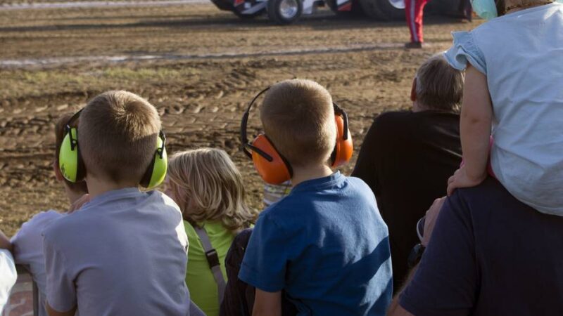 Mit Vollgas zum Full Pull: Tausende PS-Fans zum Tractorpulling in Sonsbeck erwartet