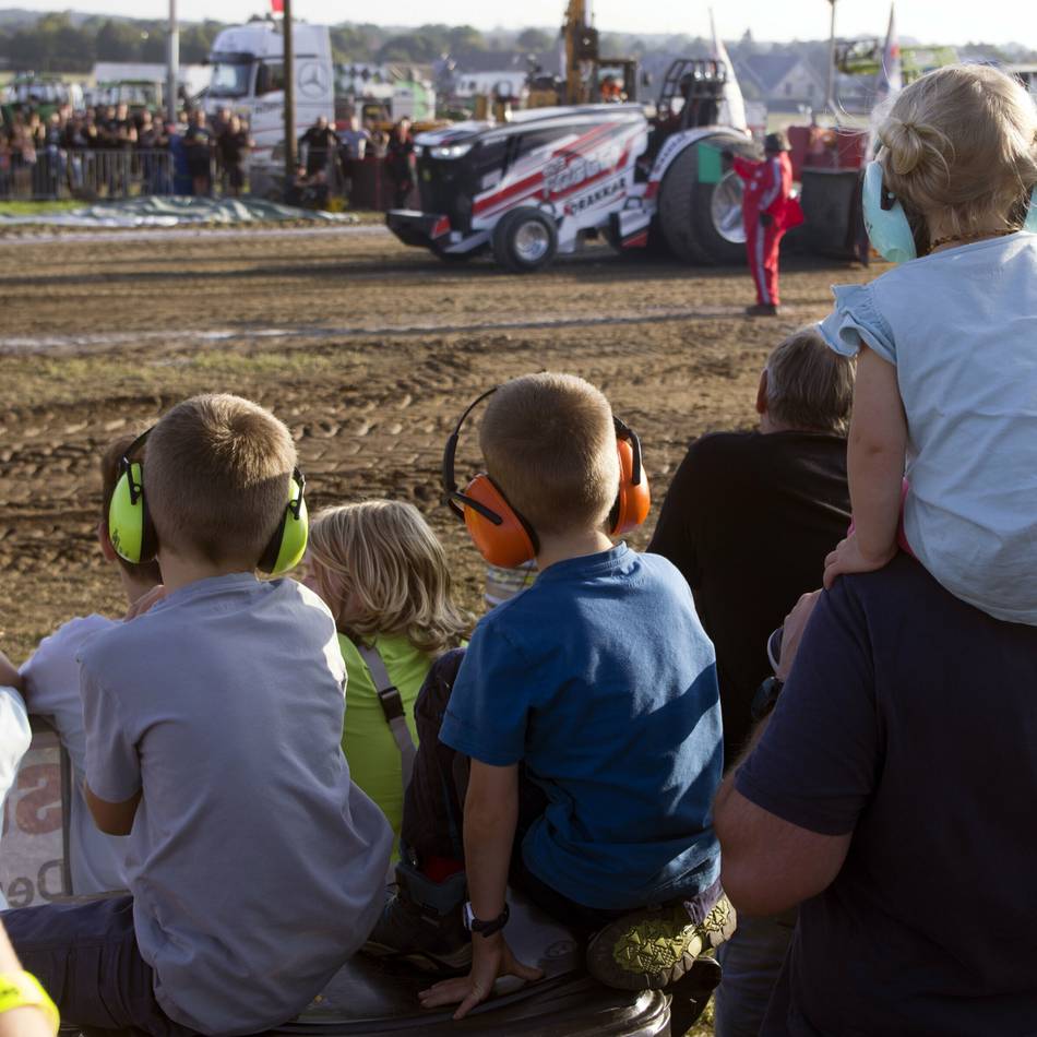 Mit Vollgas zum Full Pull: Tausende PS-Fans zum Tractorpulling in Sonsbeck erwartet