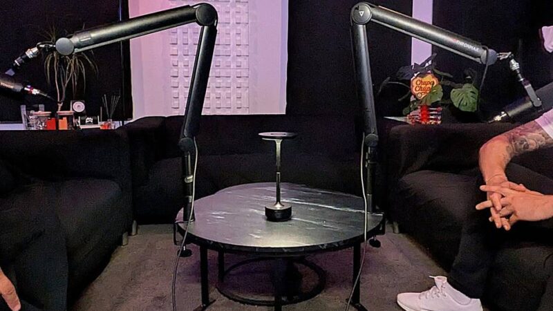 Fußballpodcast aus Wermelskirchen: „Taxiteller“ bringt Fußball-Legenden zurück