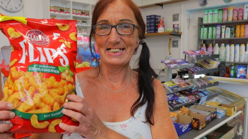 Tag der Trinkhallen in Rheinberg: Ein Schwätzchen und was Süßes „vonne Bude“