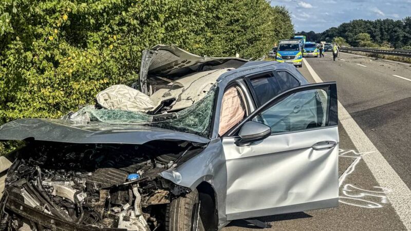Zwischen Sonsbeck und Alpen: Lkw und Pkw kollidieren auf A57