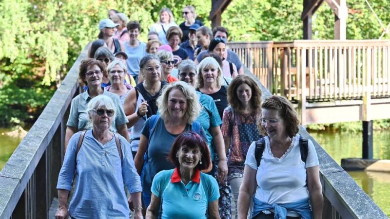 Gleichstellungbeauftragte in Radevormwald: Enorme Resonanz auf Frauenwanderung