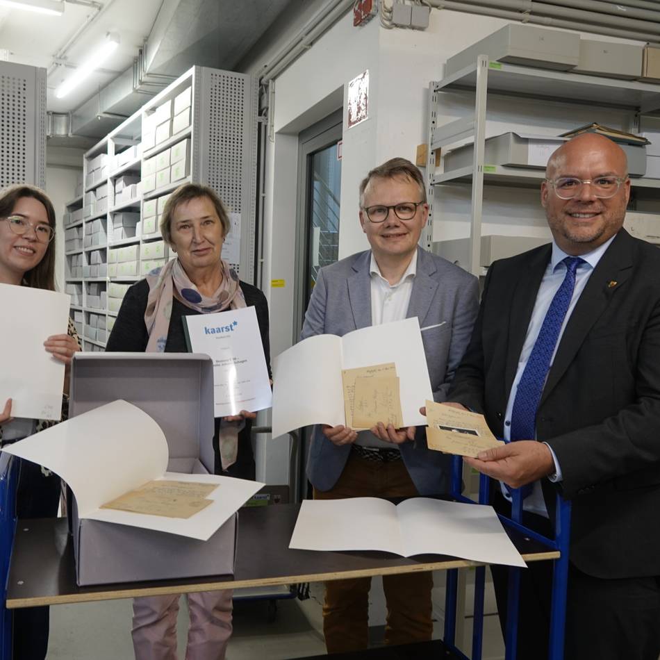 Bewegende Dokumente: Hunderte Kriegsbriefe kommen ins Kaarster Stadtarchiv