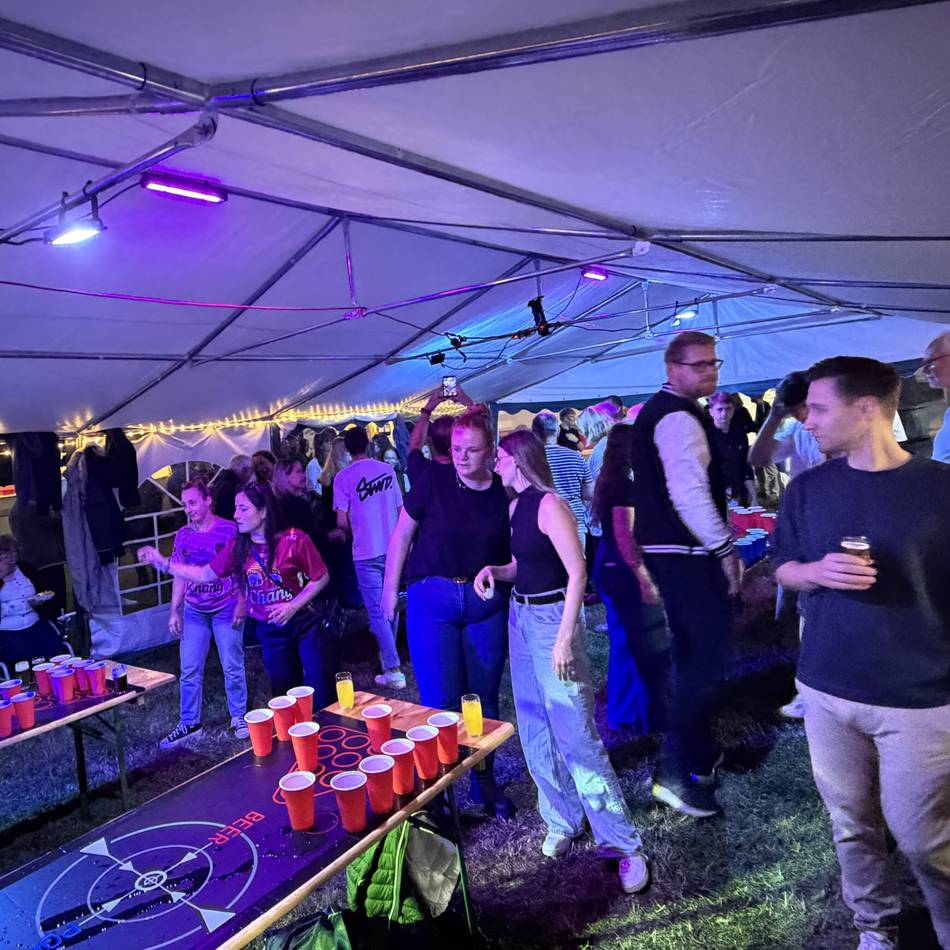 Erfolgreiche Premiere: „Korn-Trollverlust“ gewinnt erstes Bierpongturnier in Wallach