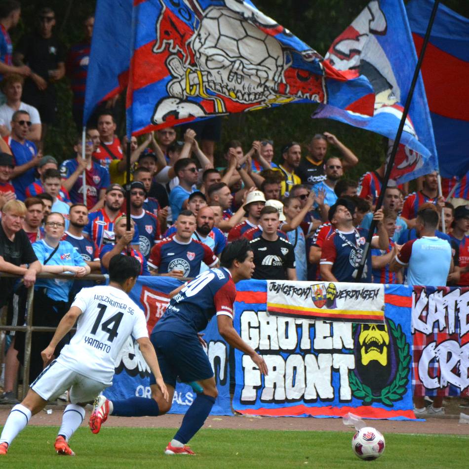 5:1-Sieg bei der Holzheimer SG: Trikottag und Tore satt – KFC Uerdingen startet fulminant in die Oberliga-Saison
