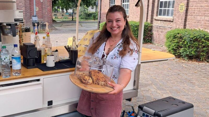 Café auf der Stadtparkinsel in Grevenbroich: Die rollende Antwort auf eine jahrelange Lücke