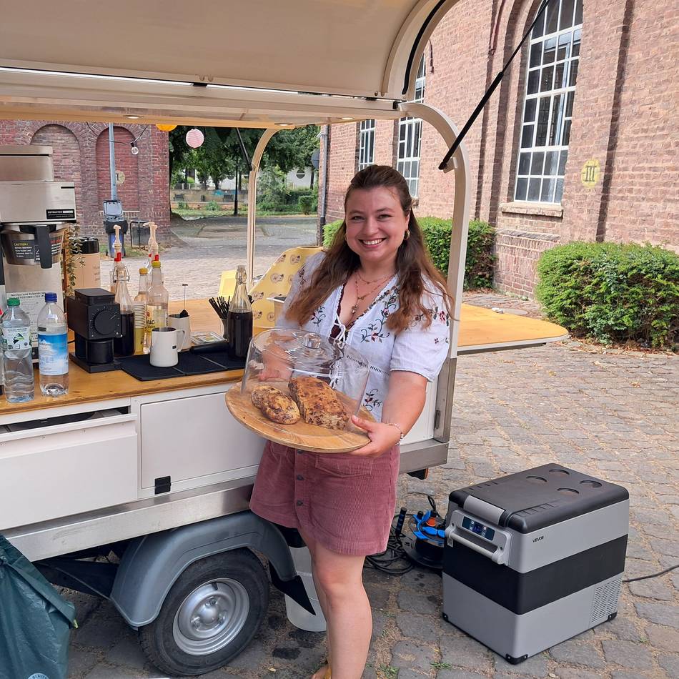 Café auf der Stadtparkinsel in Grevenbroich: Die rollende Antwort auf eine jahrelange Lücke