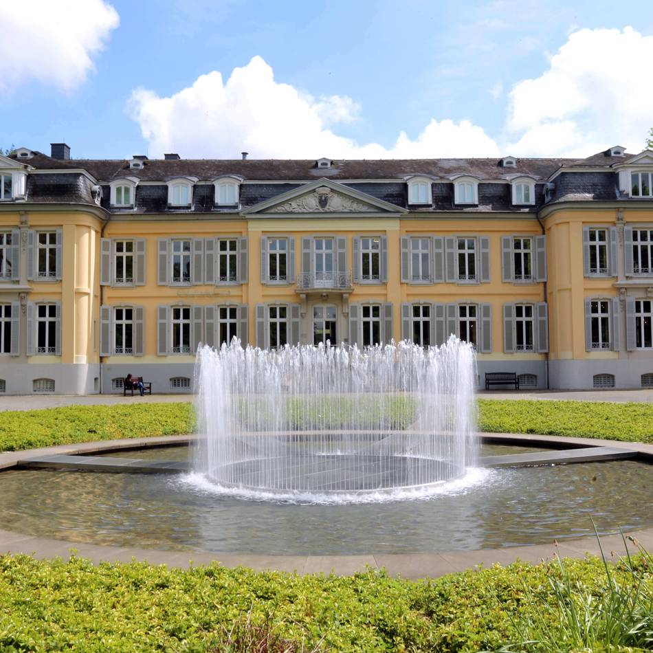 Lesung im Schloss Morsbroich: Stefan Cordes stellt Roman über Nannerl Mozart vor