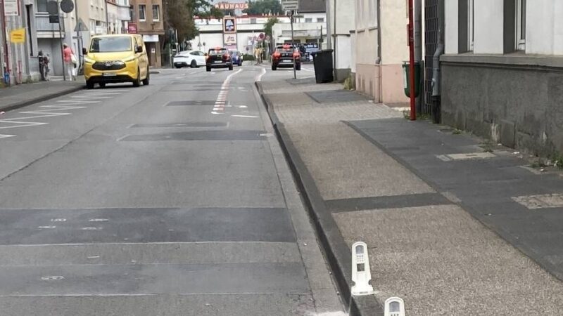 Mobilität in Leverkusen: Neue Sichtzeichen sollen Stixchesstraße sicherer machen
