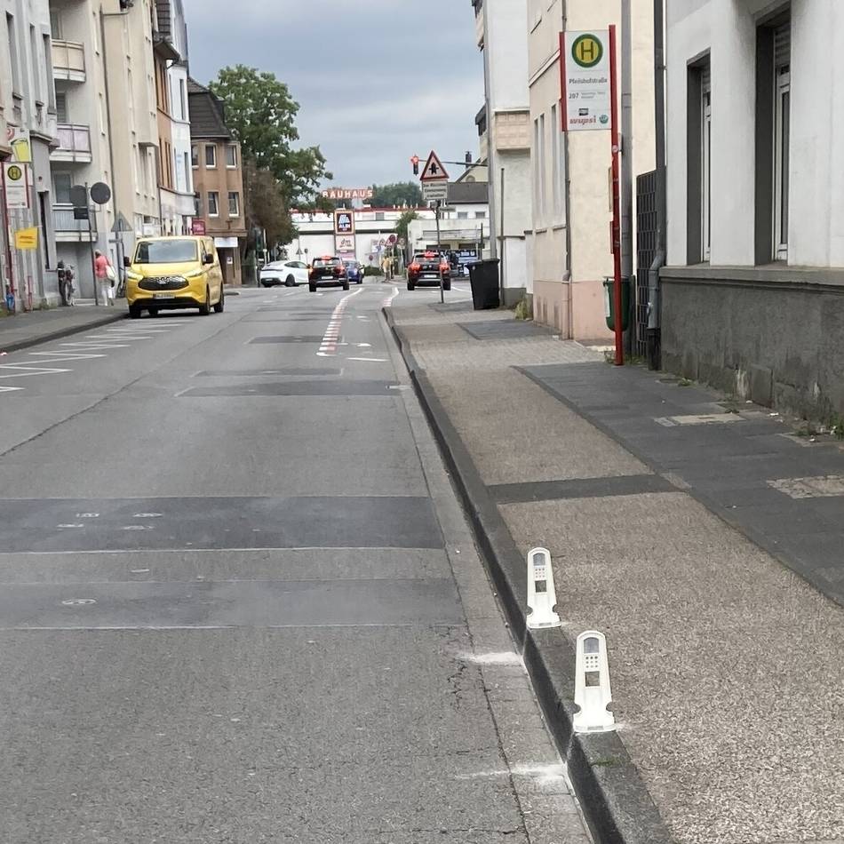 Mobilität in Leverkusen: Neue Sichtzeichen sollen Stixchesstraße sicherer machen