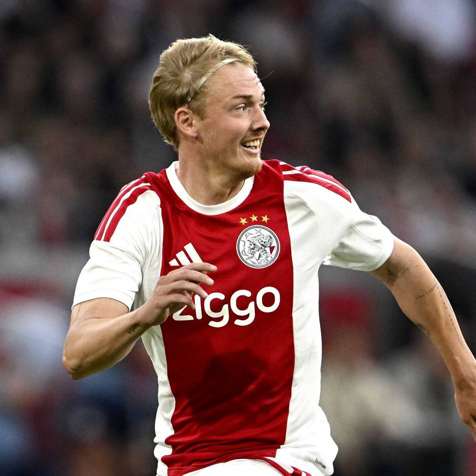 Conference-League-Qualifikation: Brandt gibt Debüt bei Ajax-Sieg – ter Stegen nur auf der Bank
