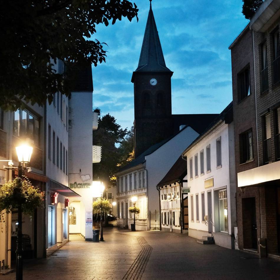 Evangelische Kirchengemeinde Ratingen: Stadtkirche lädt samstags zum Sommerkino ein