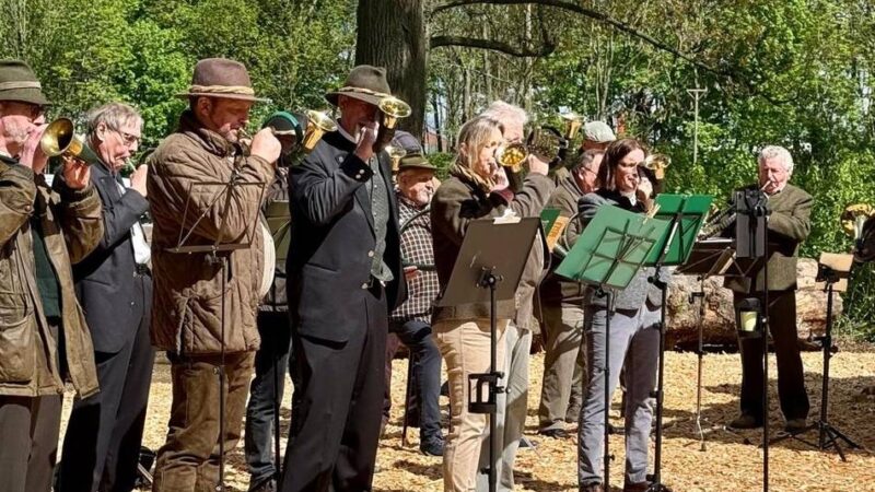 Seit 50 Jahren aktiv: Jagdhornbläser feiern ihr Jubiläum bei „Kaarst Total“