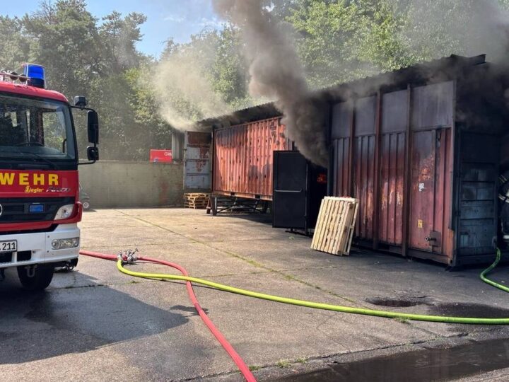 Freiwillige Feuerwehr Alpen zu Gast in Weeze: 17 Einsatzkräfte aus Alpen proben den Ernstfall