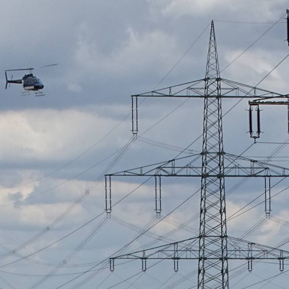 Flüge im Kreis Viersen geplant: Amprion kontrolliert Höchstspannungsleitungen per Hubschrauber