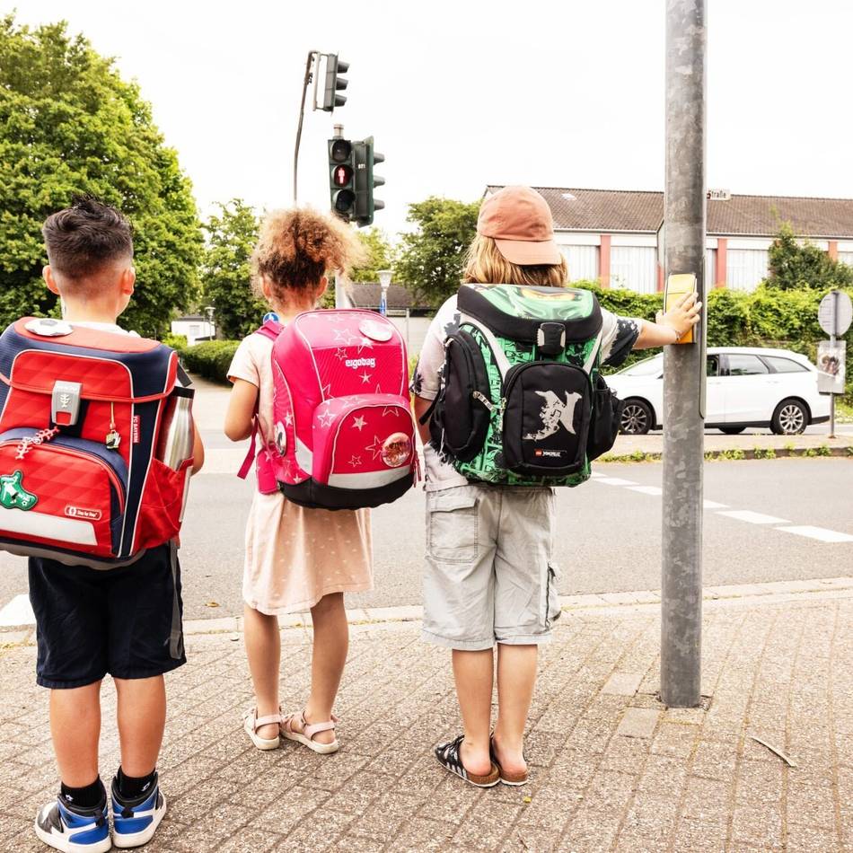 Tipps der Kreis-Verkehrswacht Wesel: Eltern sollen Schulweg mit Kindern mehrfach üben